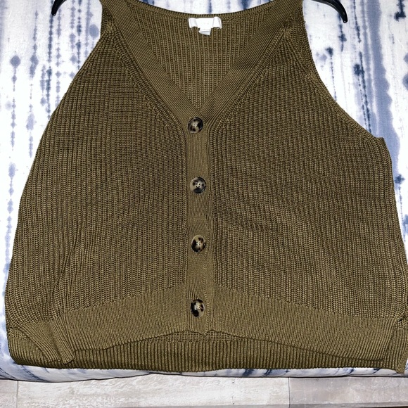 H&M Tops - Olive Green Sweater Tank